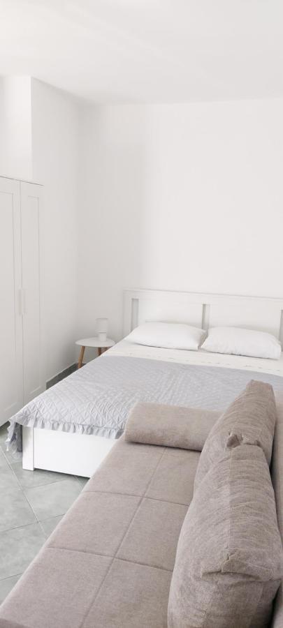 Niko Apartment *